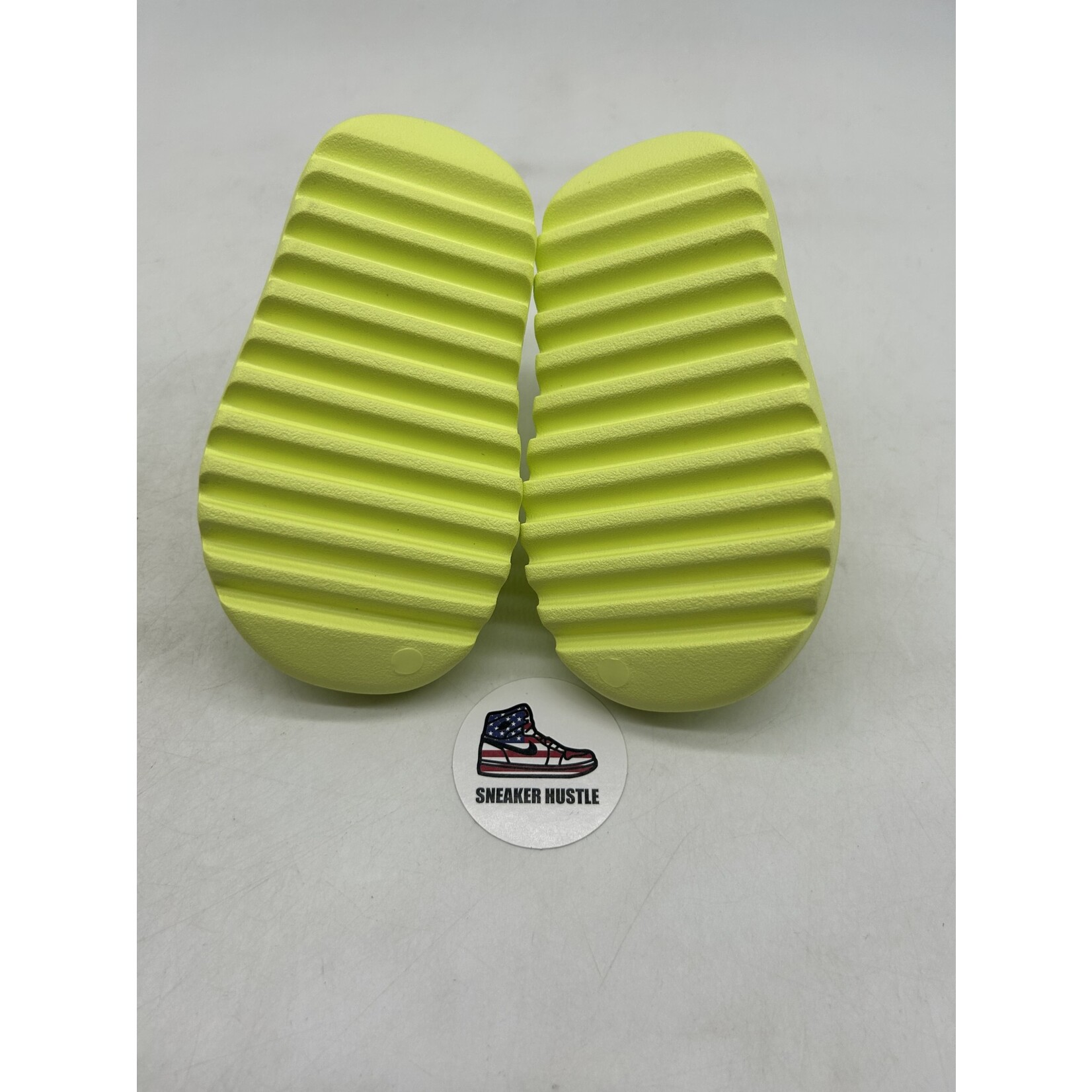 Adidas adidas Yeezy Slide Glow Green (2022 Restock) (Kids)