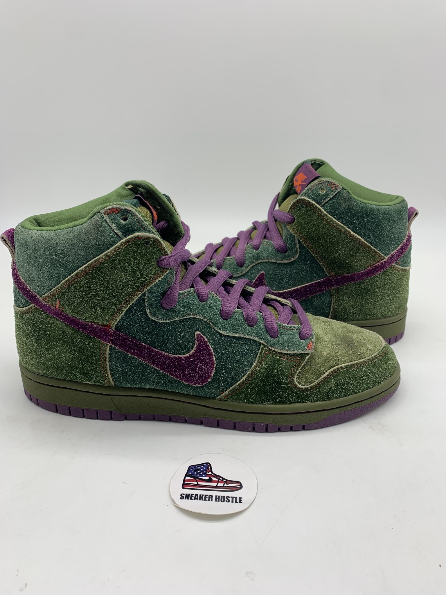 Nike SB Dunk High Skunk 420 - Sneaker Hustle Nike SB Dunk High Skunk 420 - Sneaker Hustle
