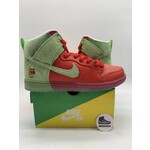 Nike Nike SB Dunk High Strawberry Cough