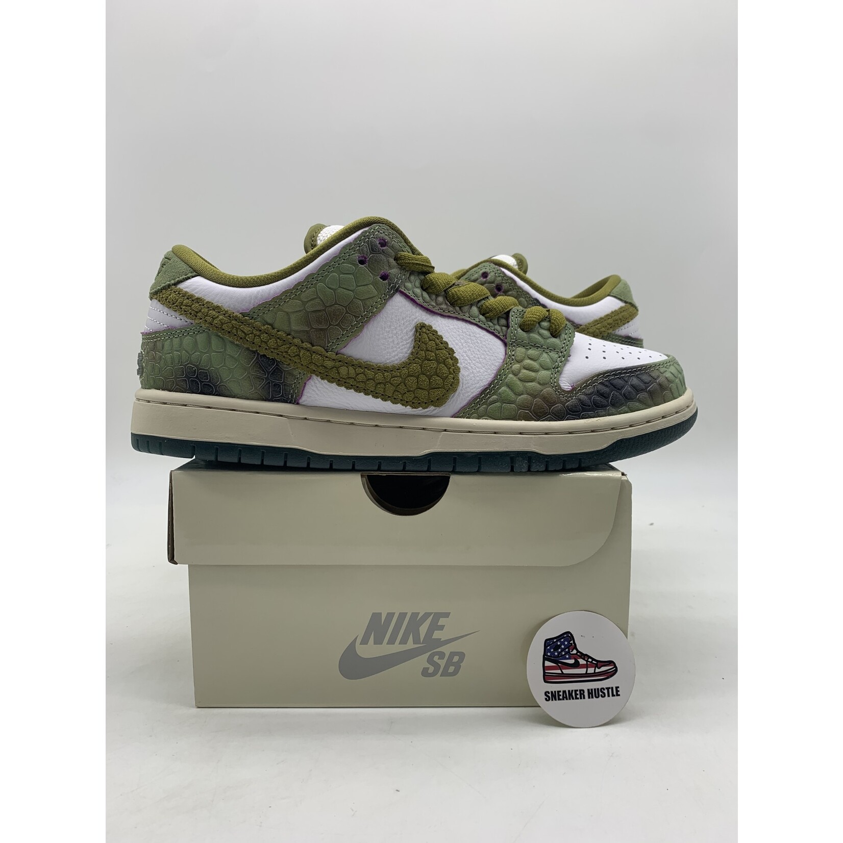 Nike SB Nike SB Dunk Low Alexis Sablone Chameleon