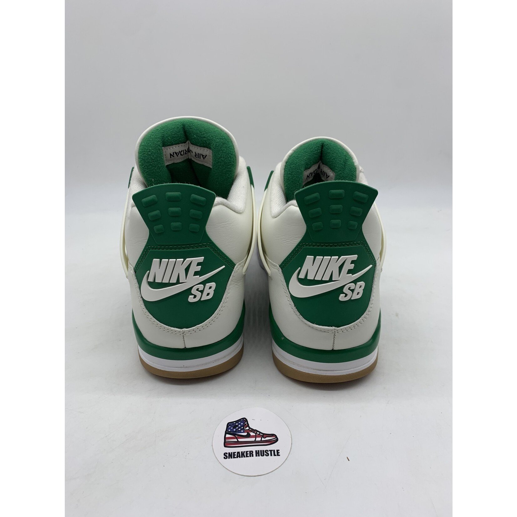 Air Jordan Jordan 4 Retro SB Pine Green