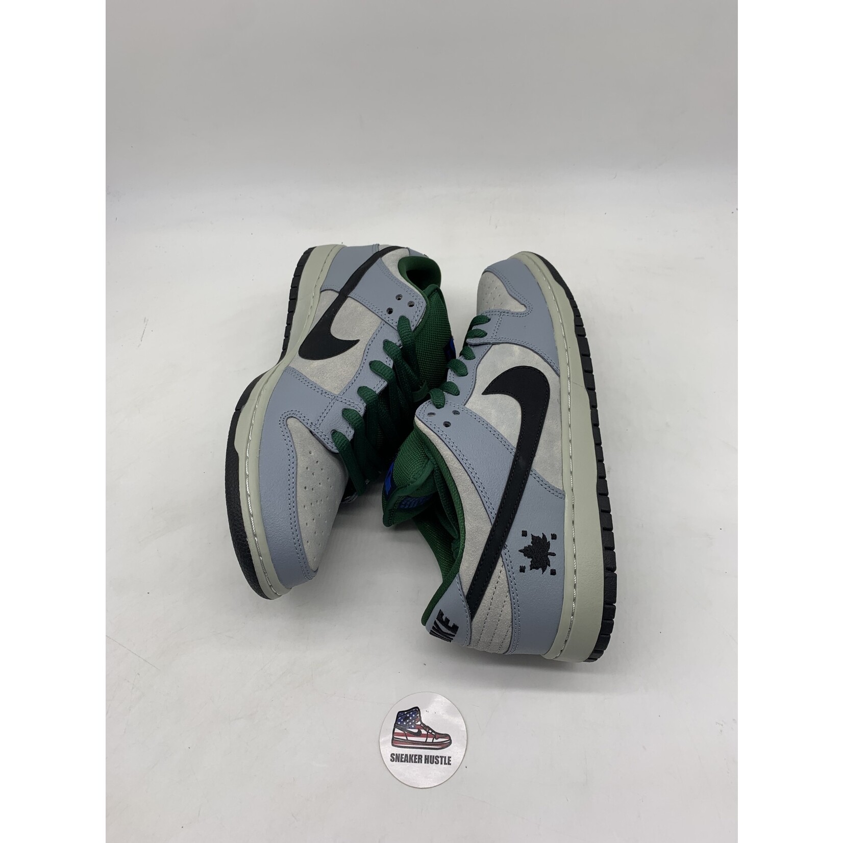 Nike SB Nike SB Dunk Low Maple Leaf Central Park