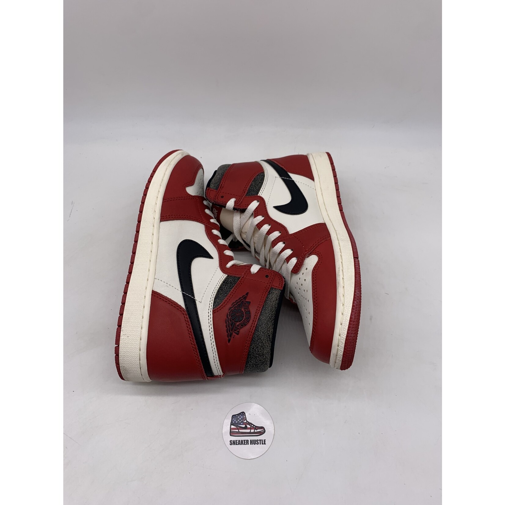 Air Jordan Jordan 1 Retro High OG Chicago Lost and Found