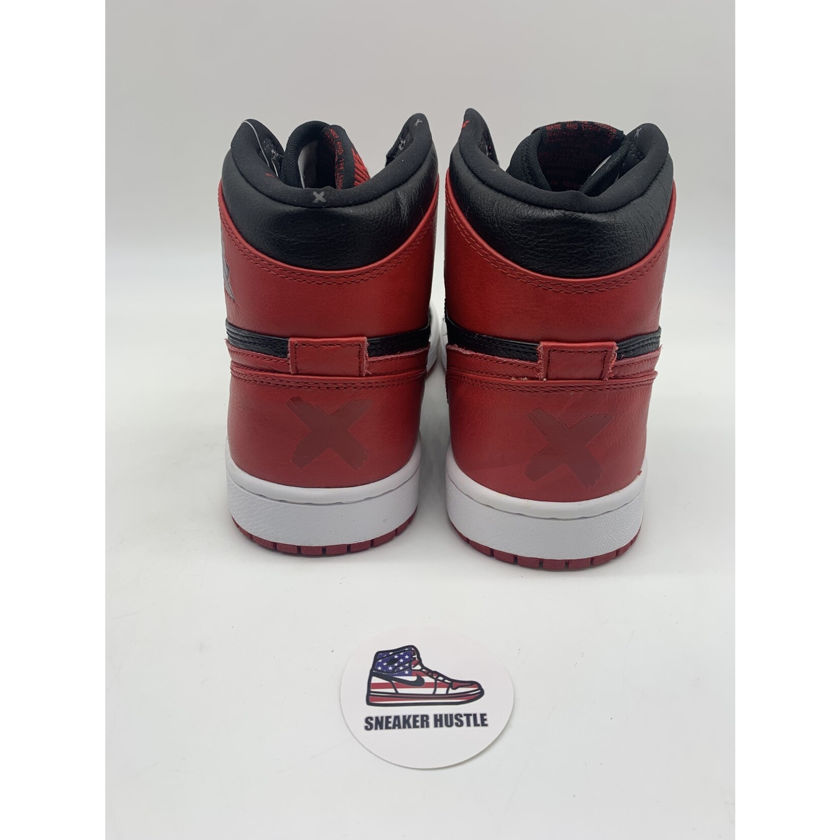 Air Jordan Jordan 1 Retro Banned (B-Grade) (2011)