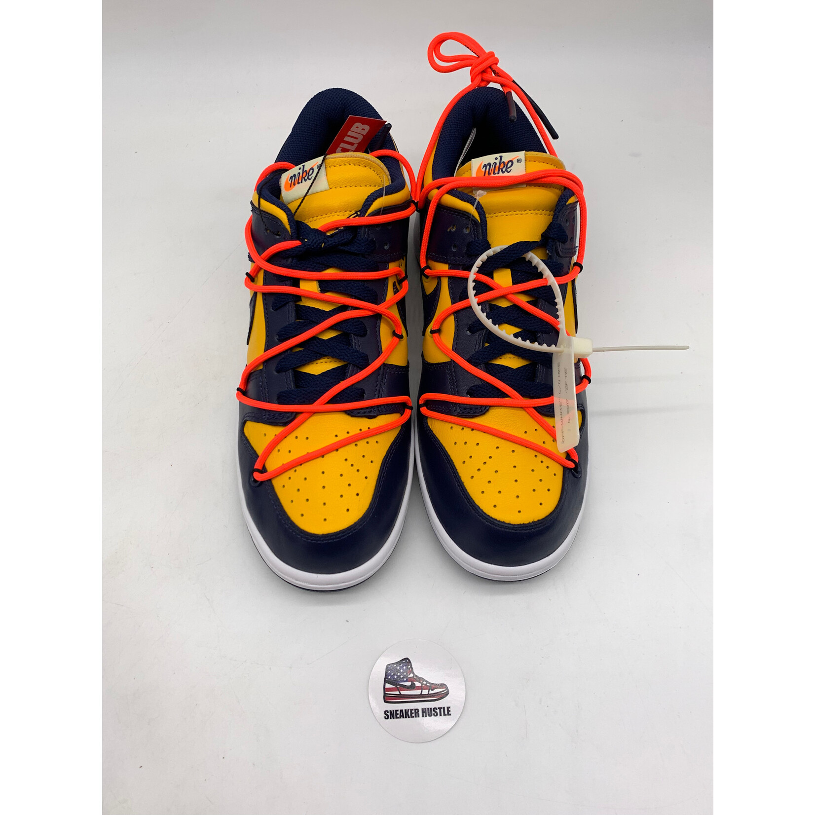 dunk low off white university gold