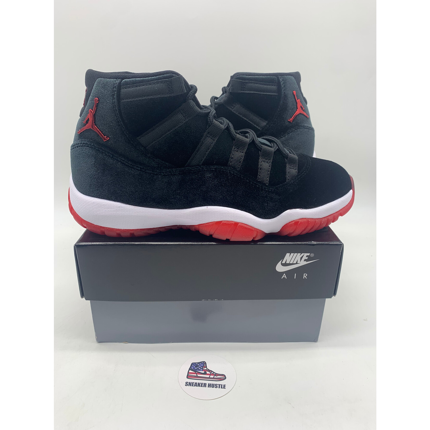 Air Jordan Jordan 11 Retro Bred Velvet (Women's)