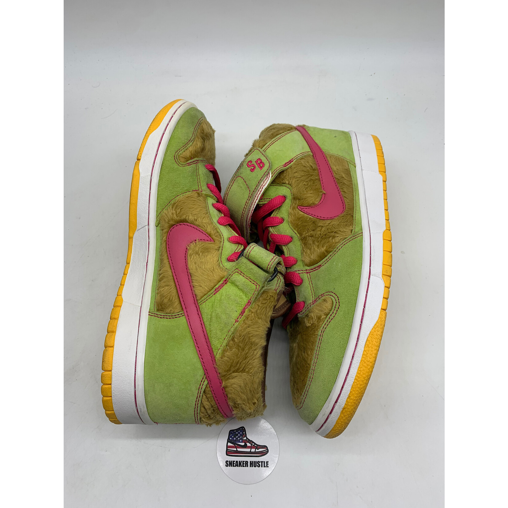 Nike SB Nike SB Dunk Mid Mama Bear