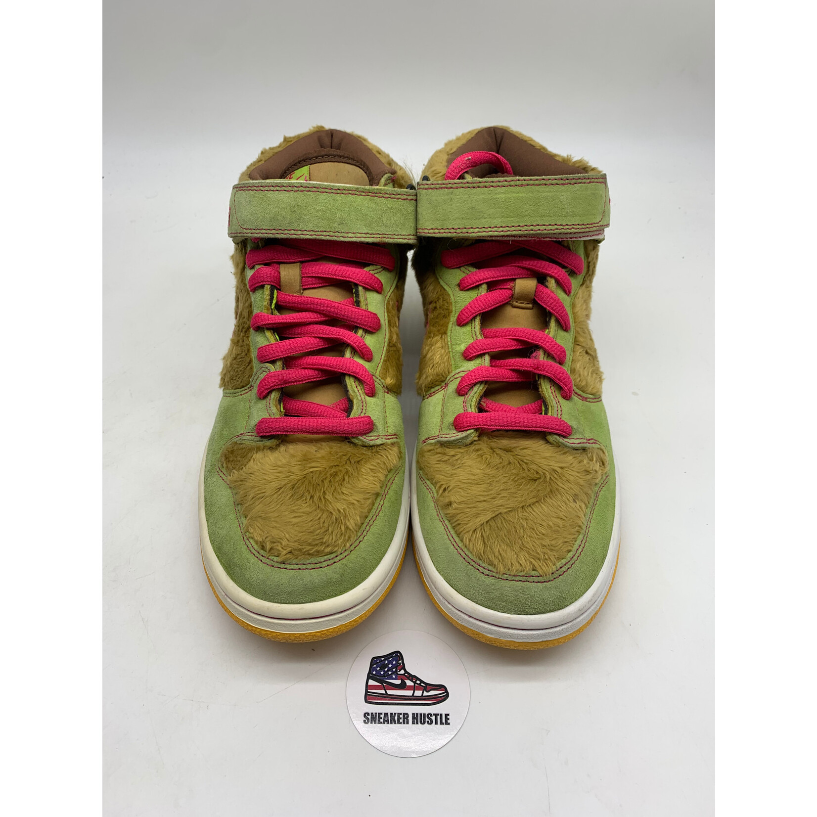 Nike SB Nike SB Dunk Mid Mama Bear