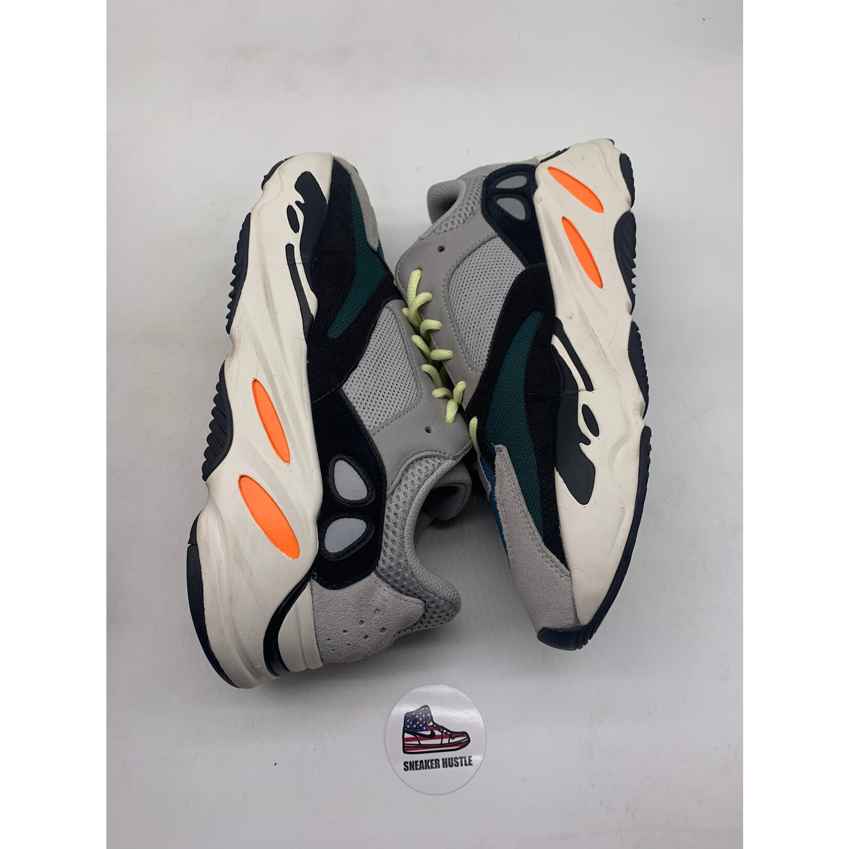 Adidas adidas Yeezy Boost 700 Wave Runner
