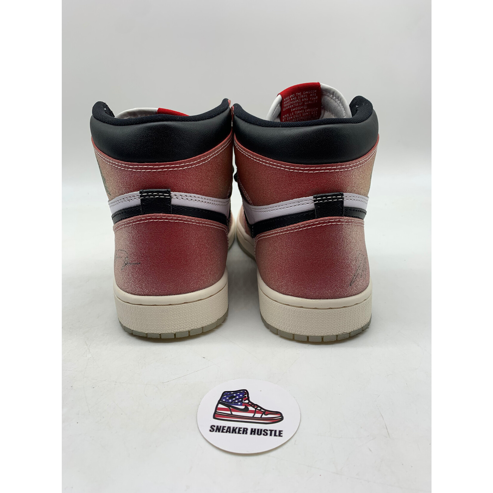 Air Jordan Jordan 1 Retro High Trophy Room Chicago (Friends and Family) (W/ Blue Laces)