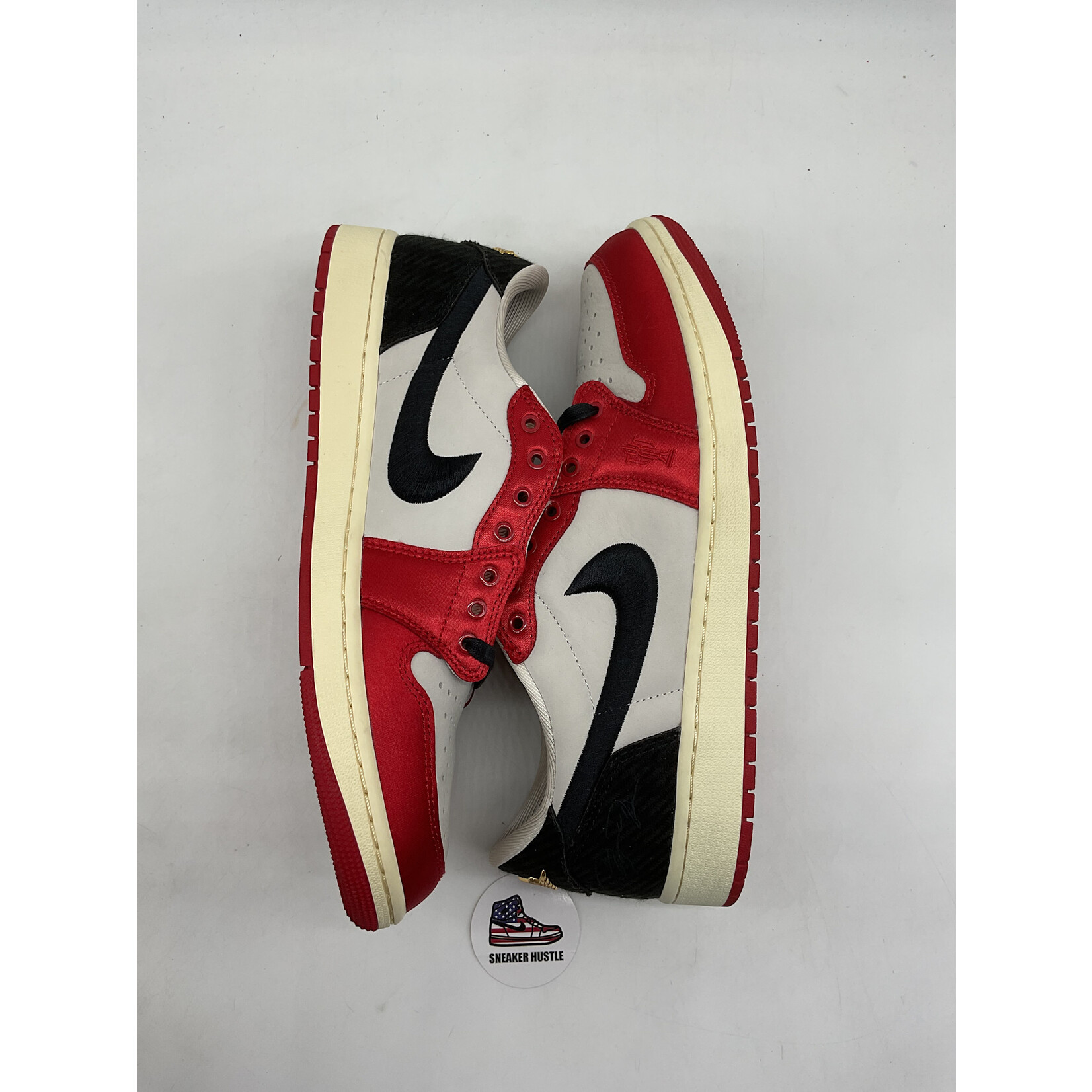 Air Jordan Jordan 1 Retro Low OG Trophy Room Rookie Card Away