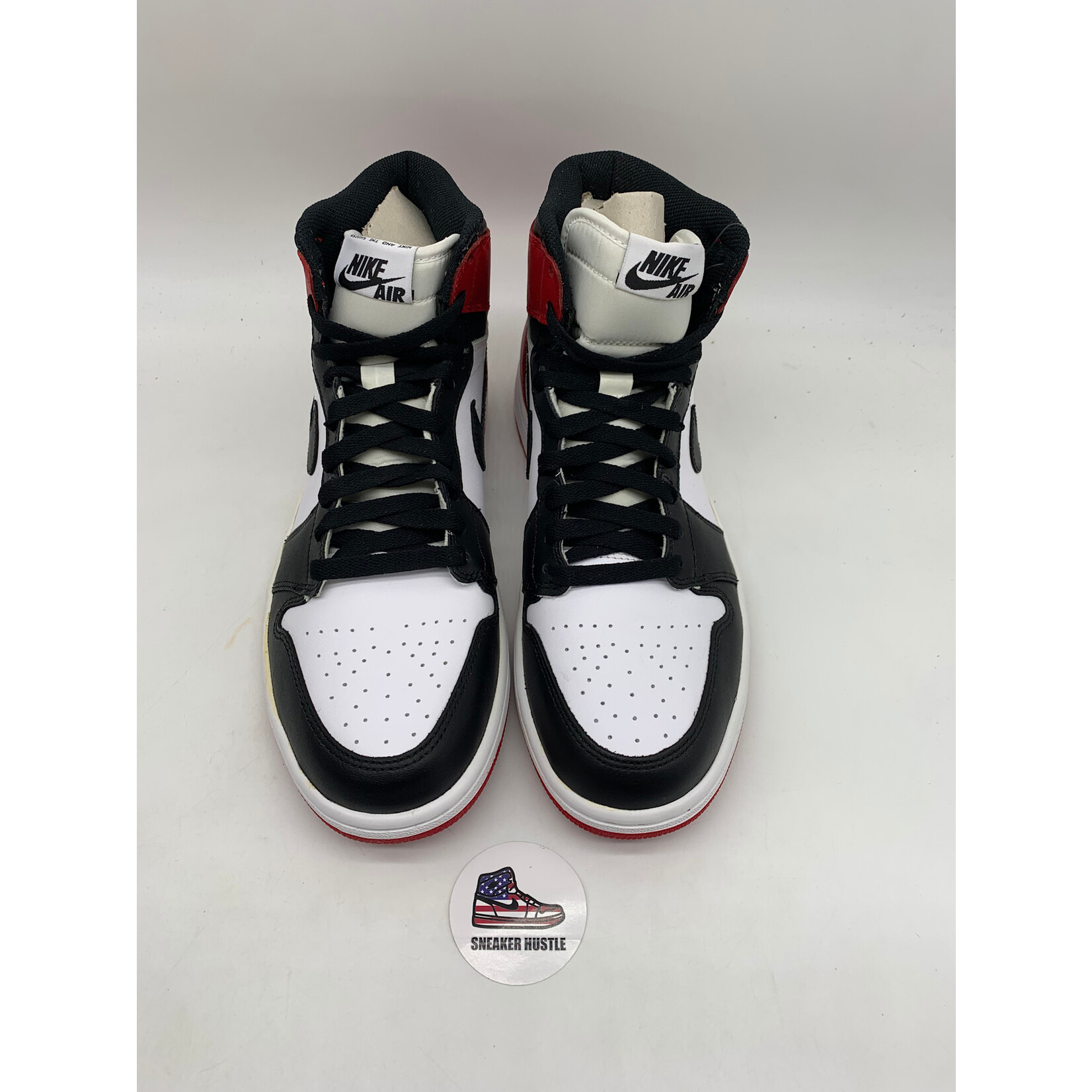 Air Jordan Jordan 1 Retro Black Toe (2013)