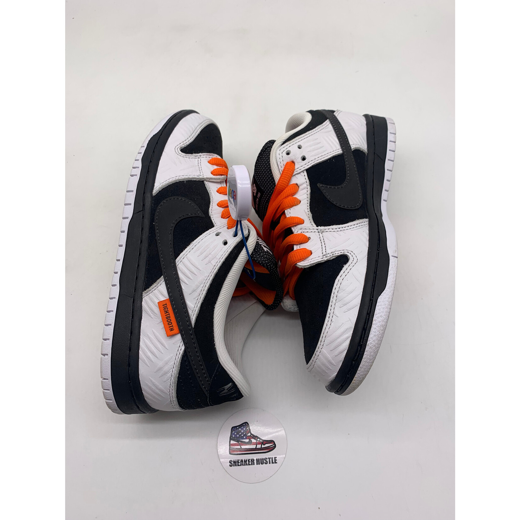 Nike SB Nike SB Dunk Low TIGHTBOOTH