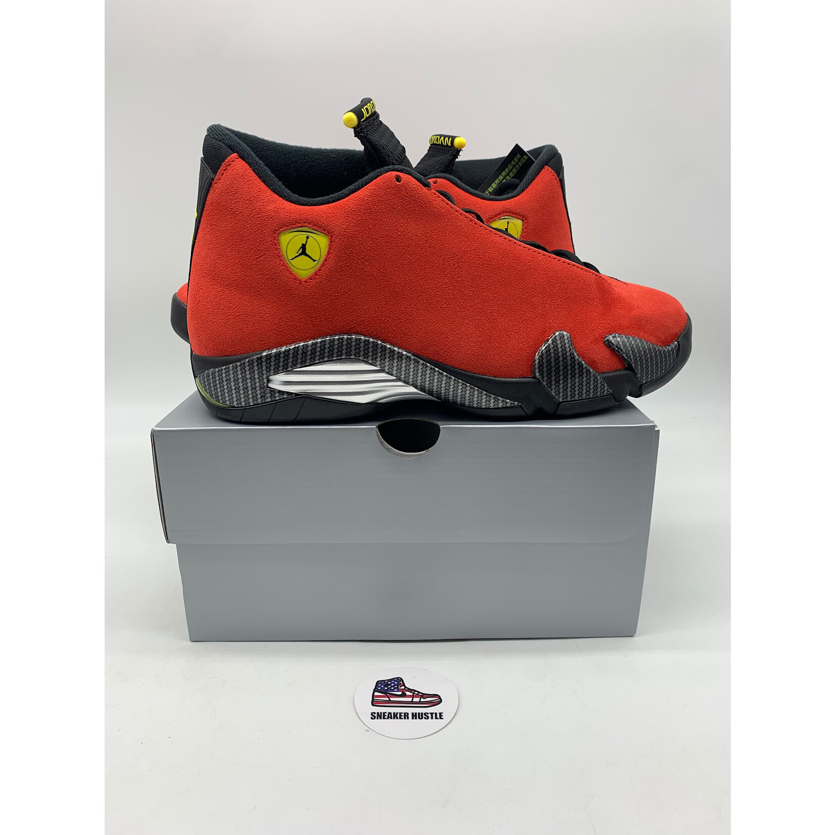 Air Jordan Jordan 14 Retro Ferrari (2025)