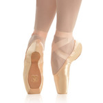 Gaynor Minden Sculpted Deep Vamp Low Heel Pointe Shoe