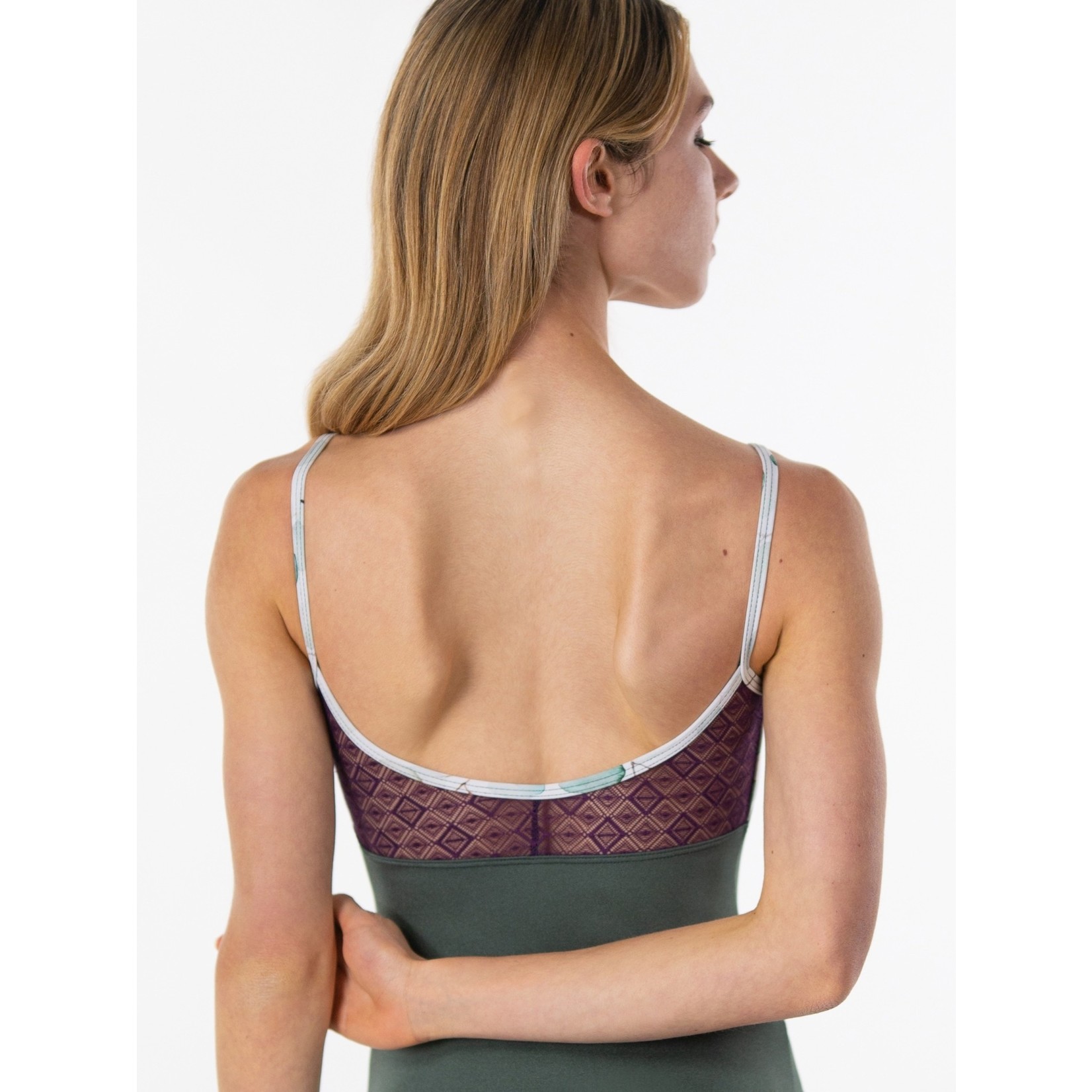 Suffolk Harvest Leaves Pinch