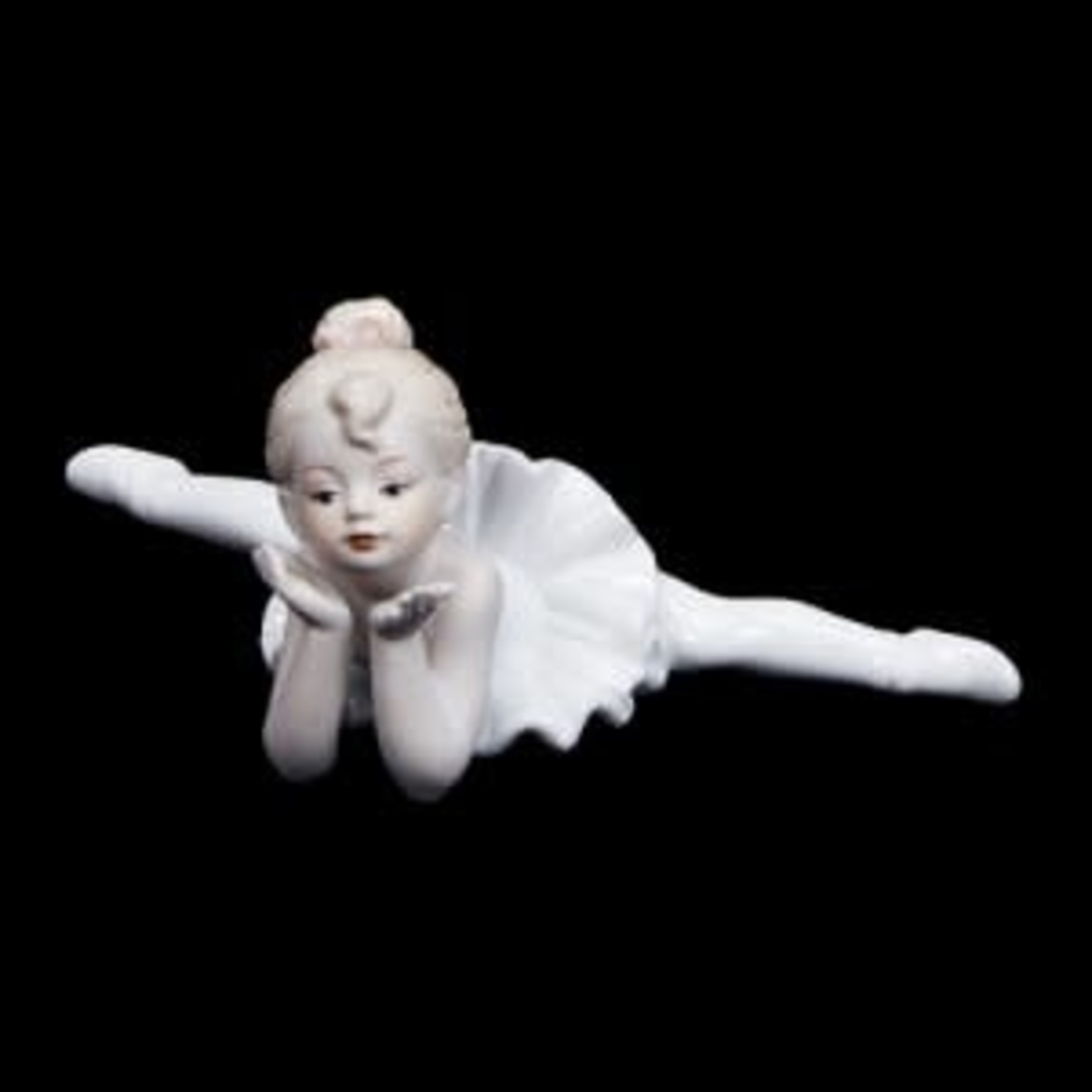 Dasha 6018 Ceramic Ballerina Figurine