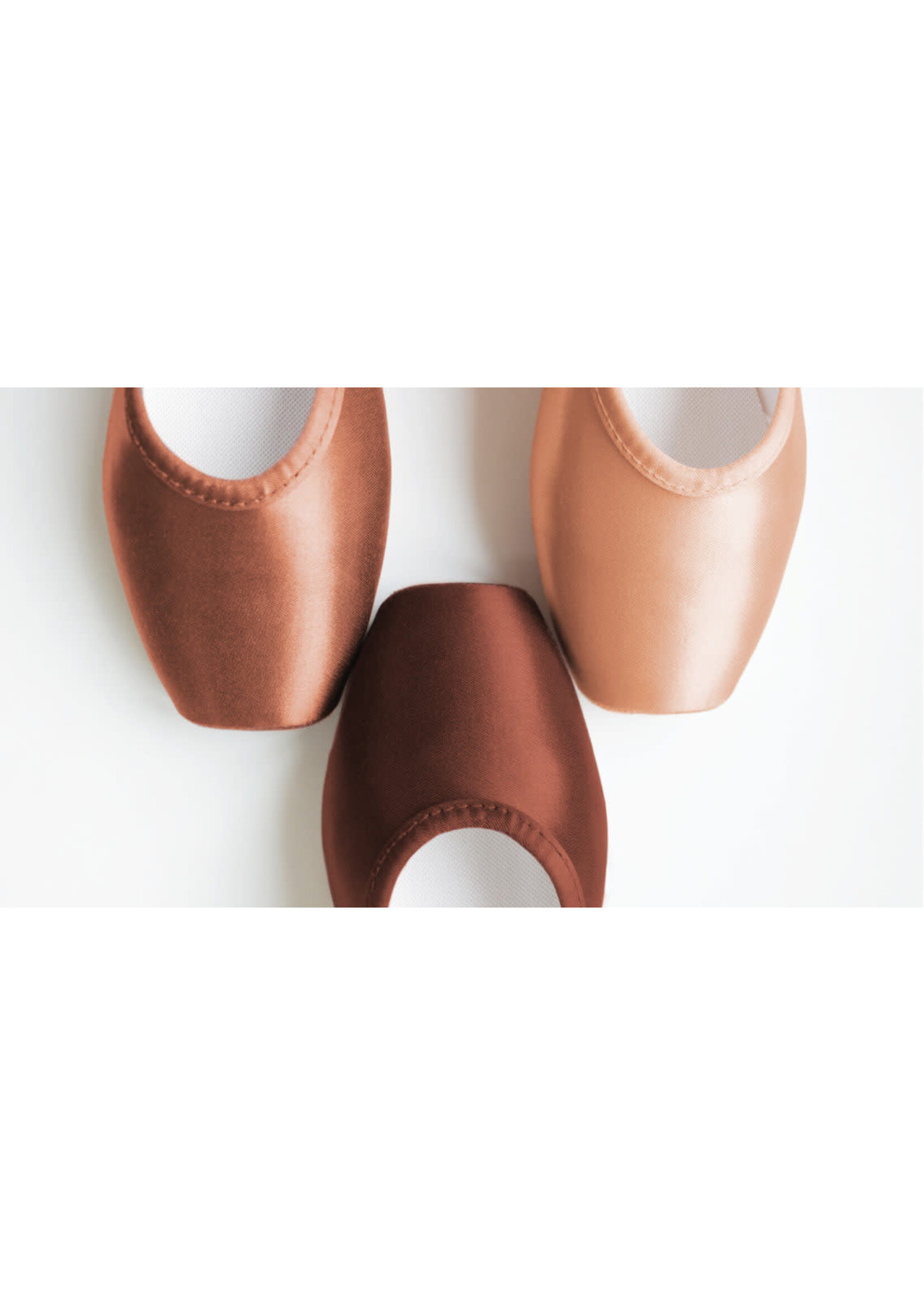 Gaynor Minden Gaynor Minden Europa Sculpted Fit Deep Vamp Low Heel Pointe Shoe Cappuccino