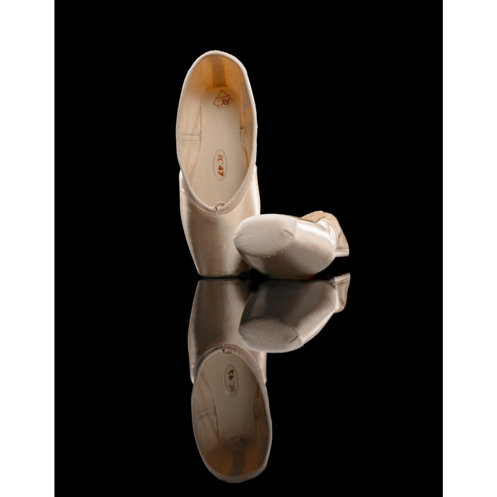 R-Class RC47dV2 Microfiber Tip Pointe Shoe