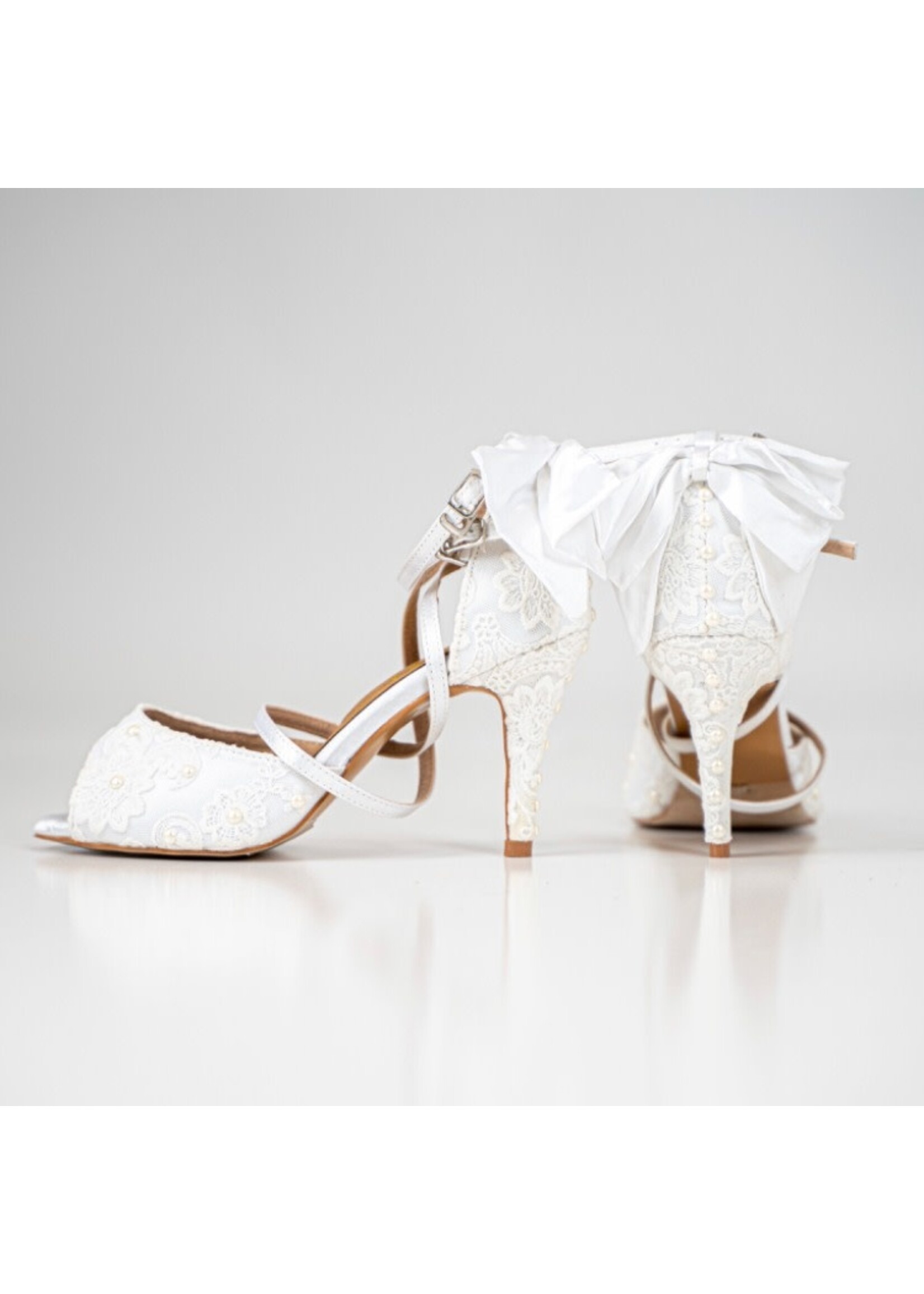 MyZiji MyZiji Pearl Bow Tie Dance Shoes