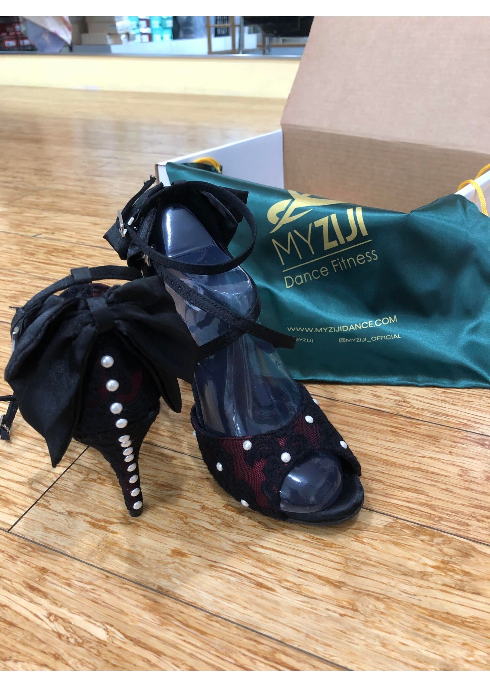 MyZiji MyZiji Pearl Bow Tie Dance Shoes
