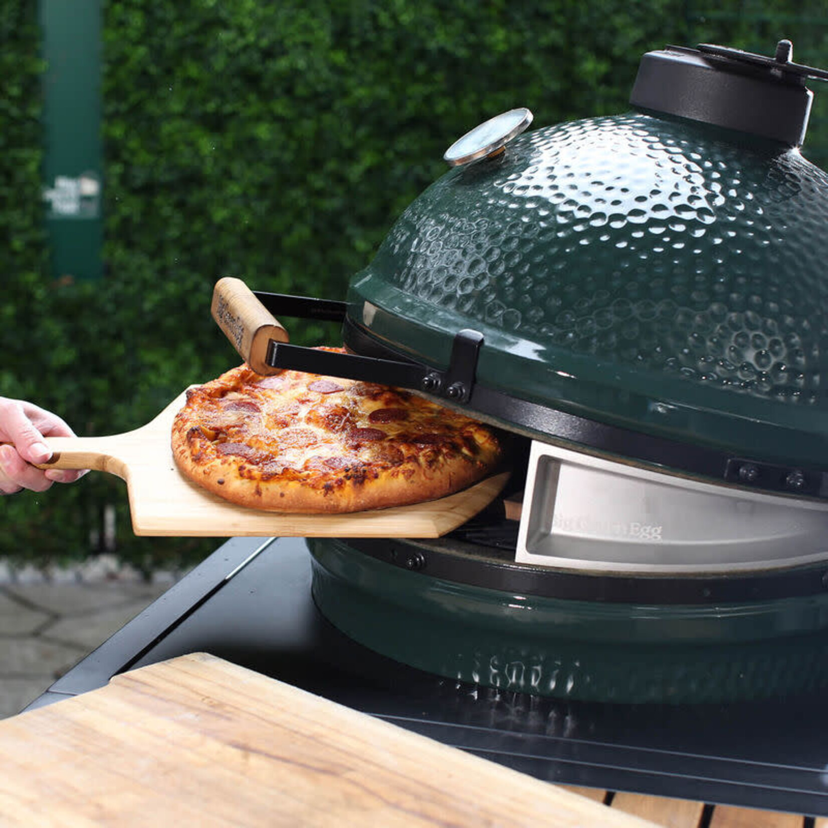 Green Egg Pizza Oven Wedges - LG