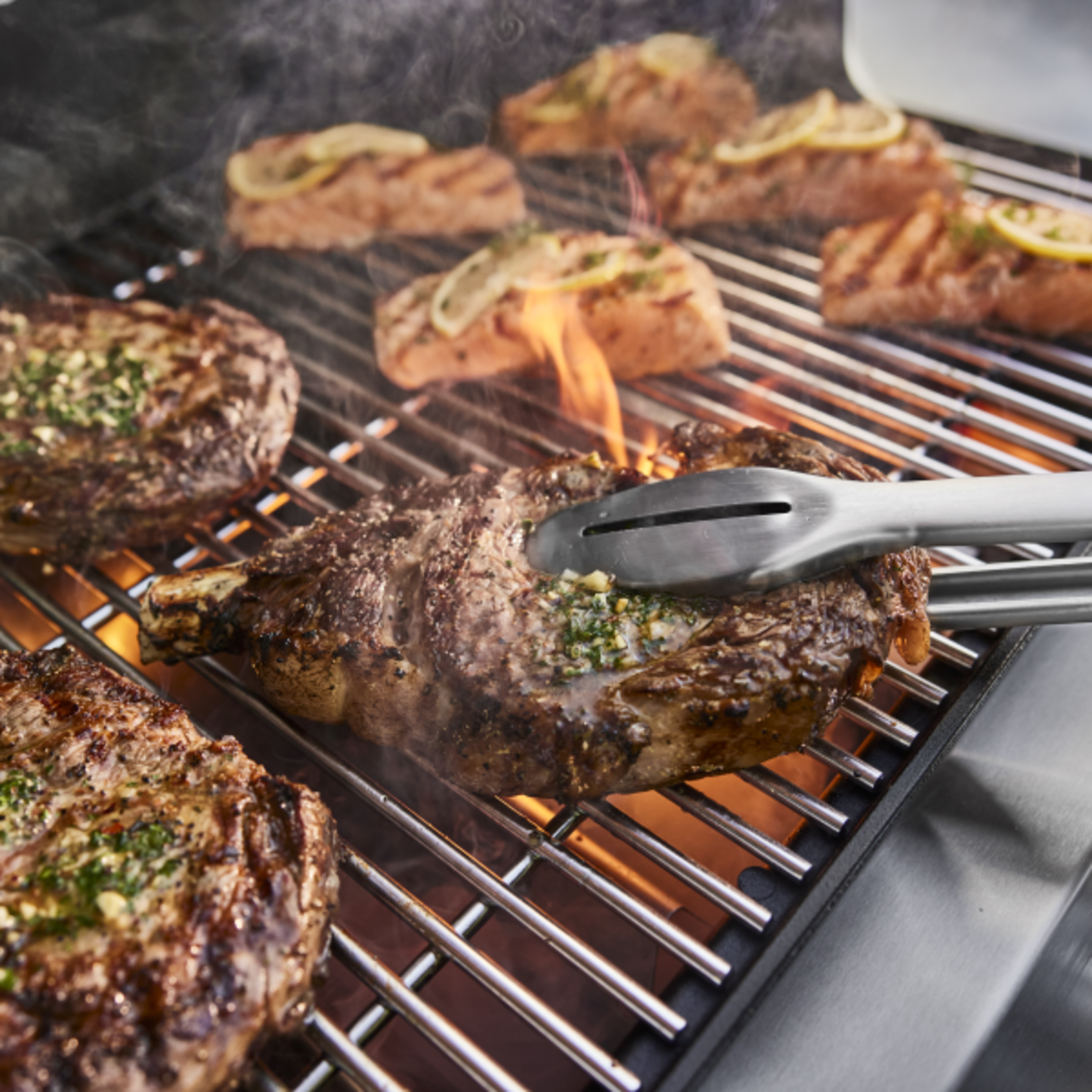 Weber Genesis S-335C NG SS ($150 Off)