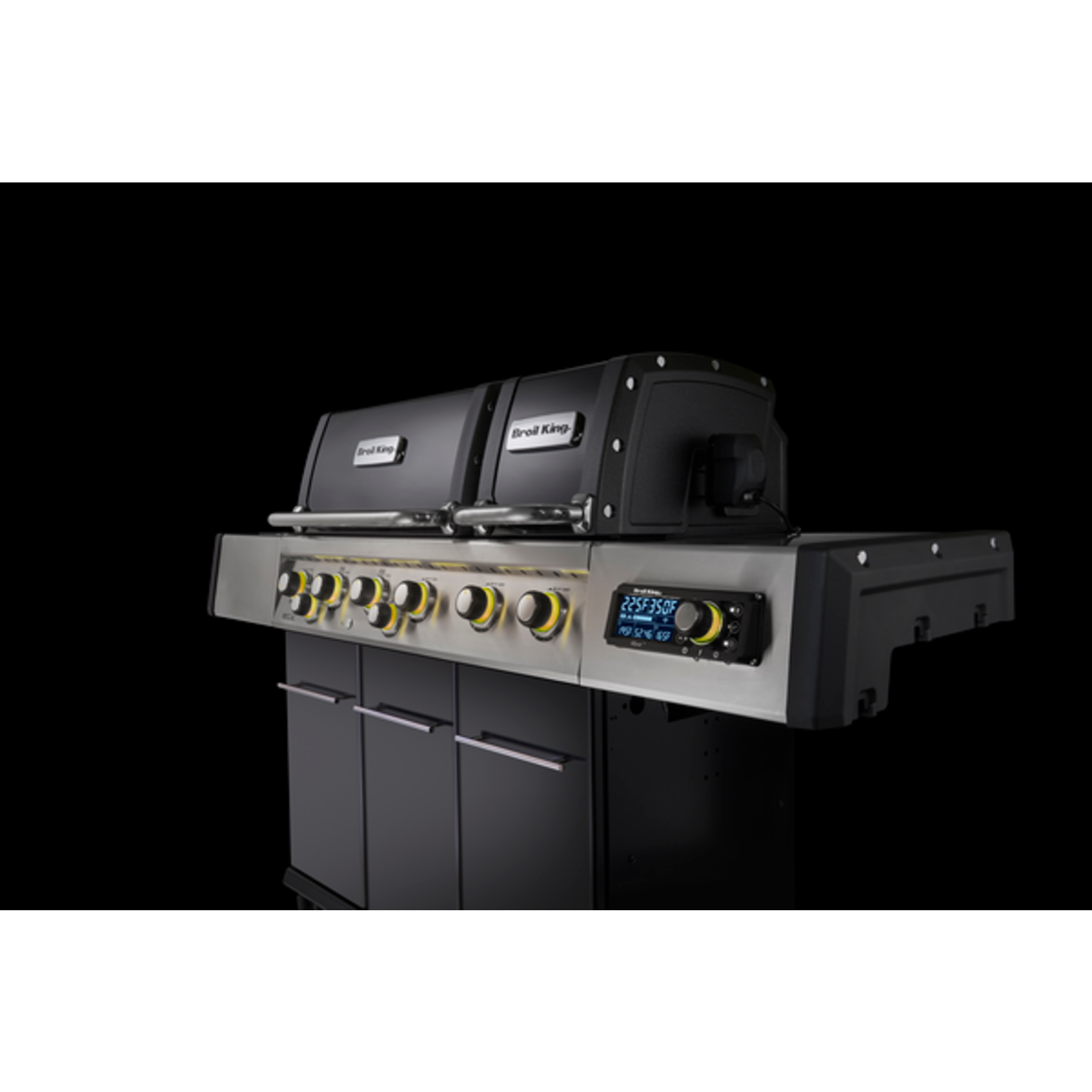 Broil King Regal™ Q 690 Pro IR NG (Save $200.00)
