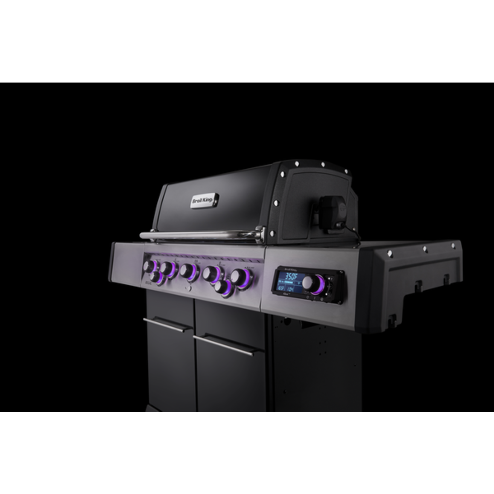 Broil King Regal™ Q 590 Pro IR LP (Save $200.00)