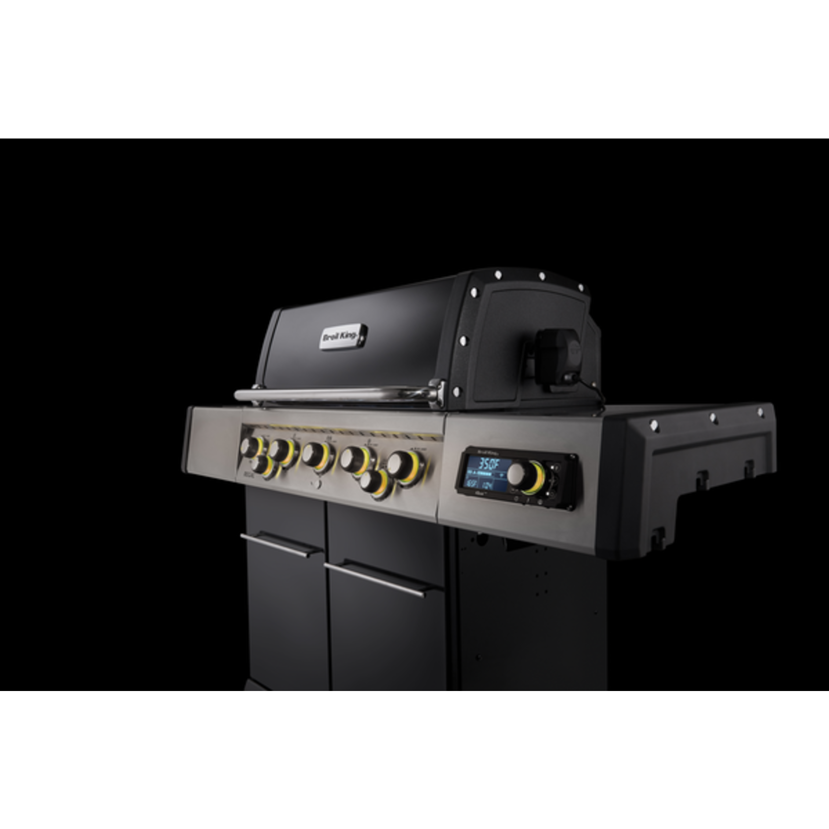 Broil King Regal™ Q 590 Pro IR LP (Save $200.00)