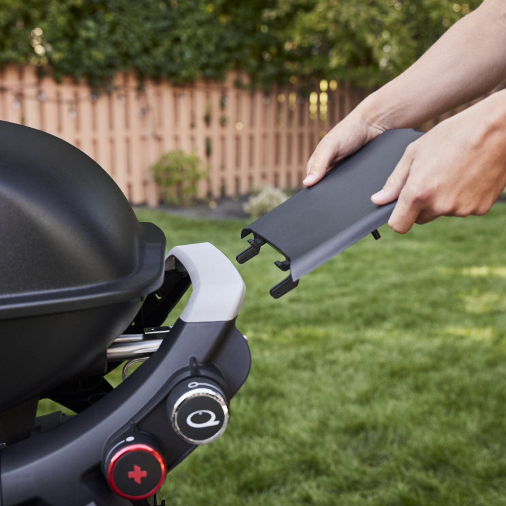 Weber Q 2800N+ Black LP Grill (with stand)