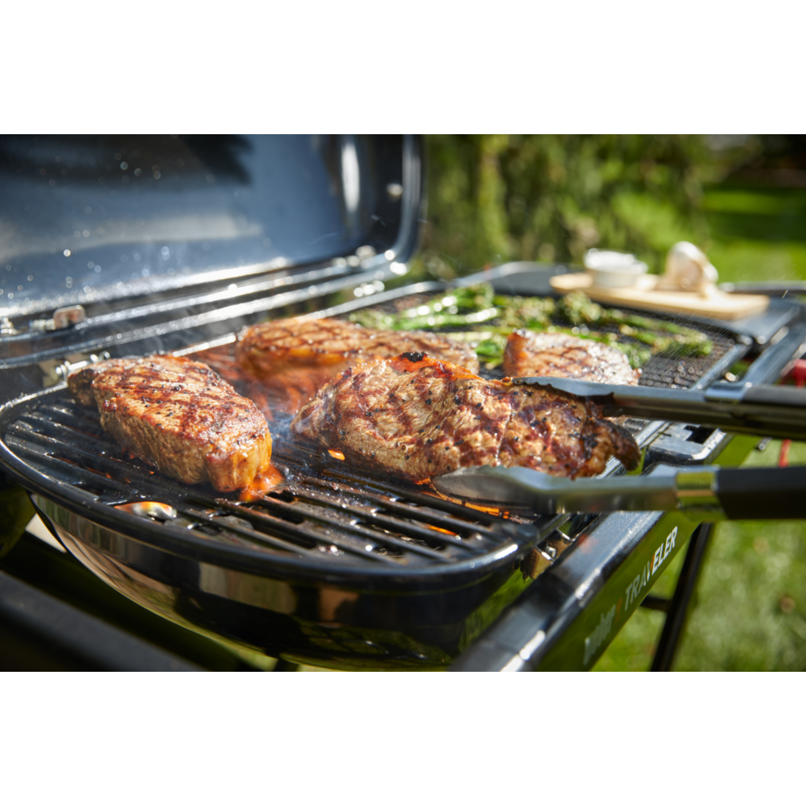 Weber Traveler Portable Gas Grill LP Blk