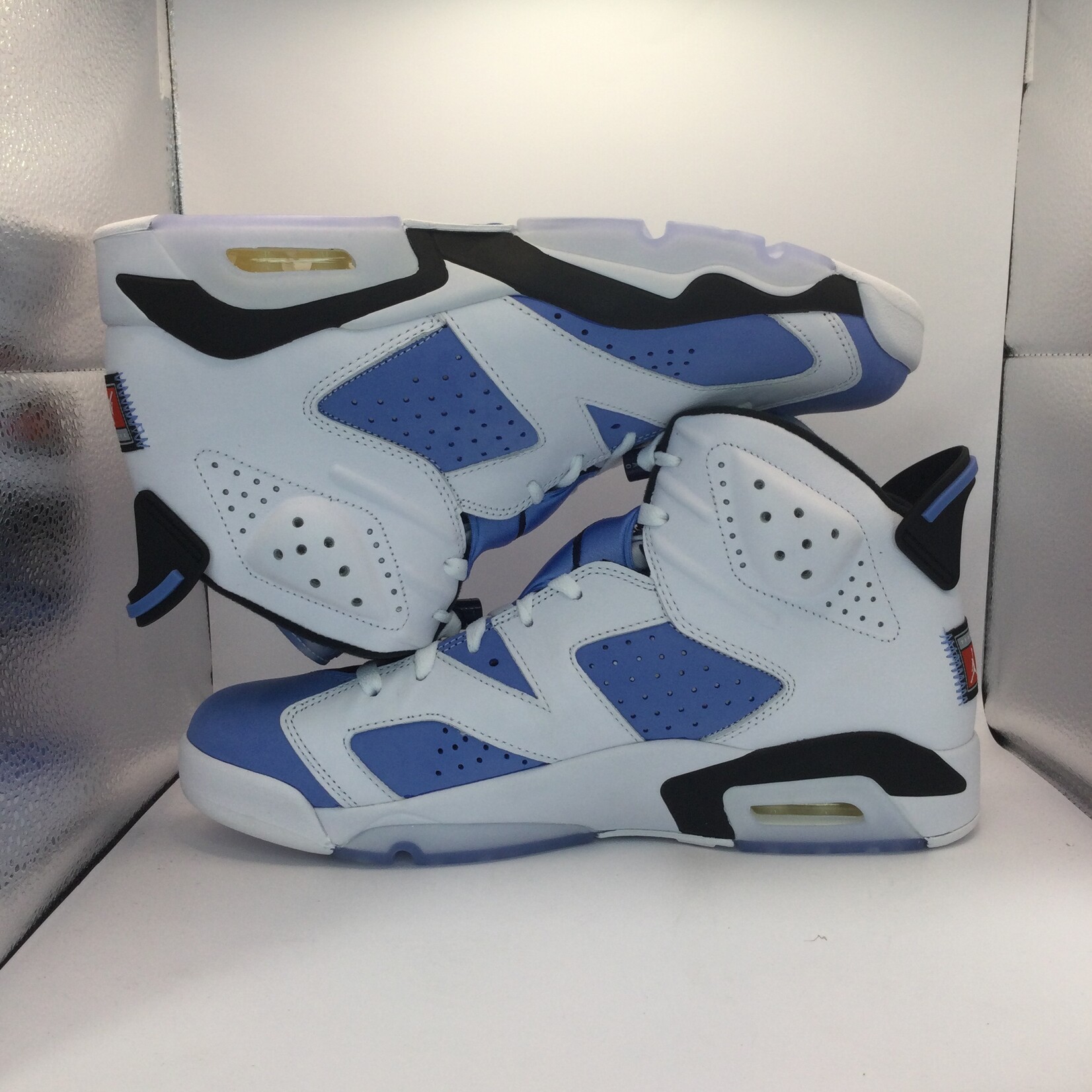 Jordan 6 UNC