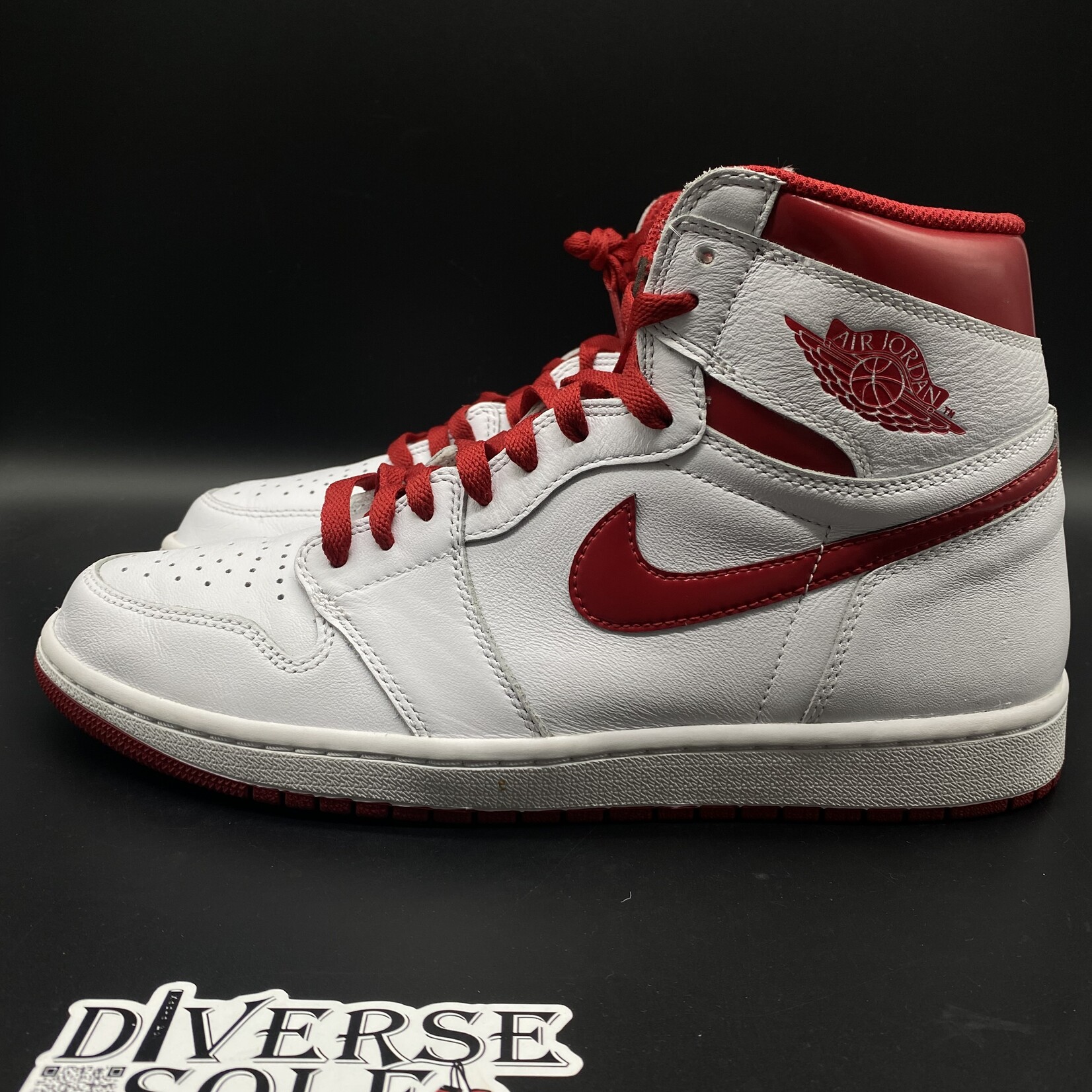 Jordan 1 High Metallic Red