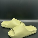 Yeezy Slide Resin
