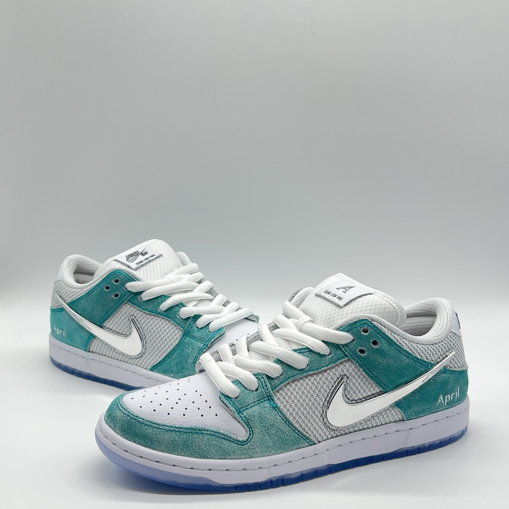 Nike SB Dunk Low x April