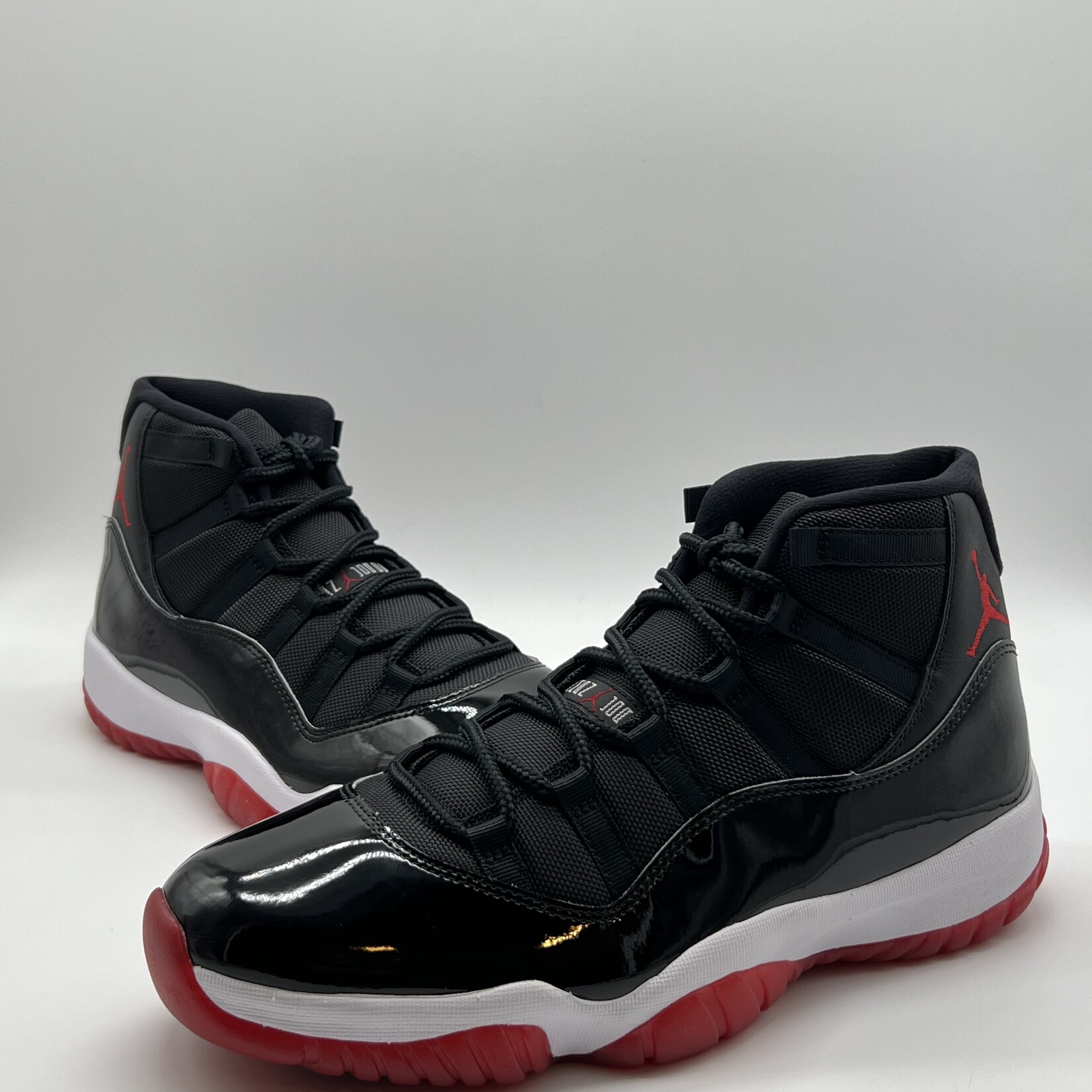 Jordan 11 Retro Playoffs Bred (2019)