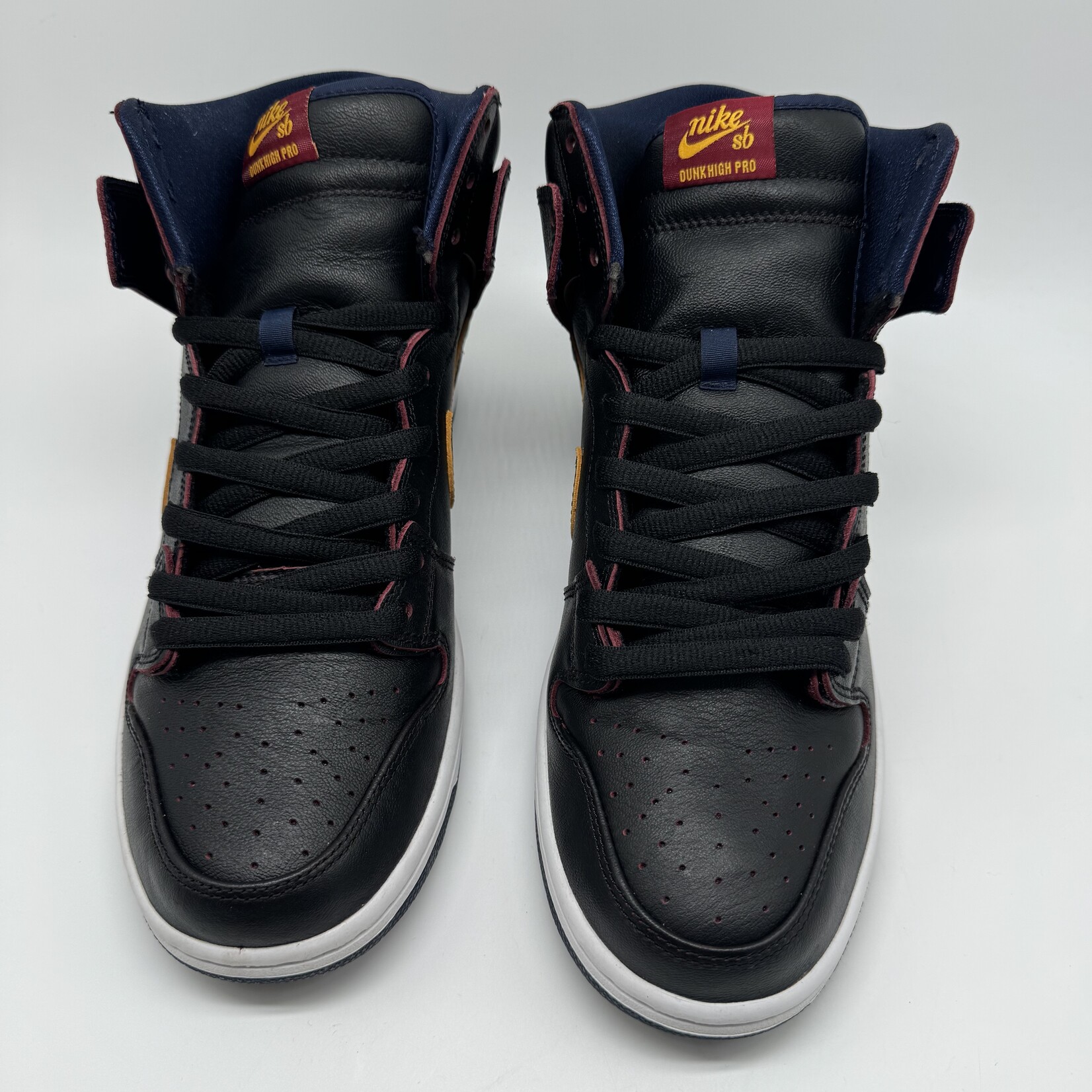 Nike SB Dunk High NBA Cavs