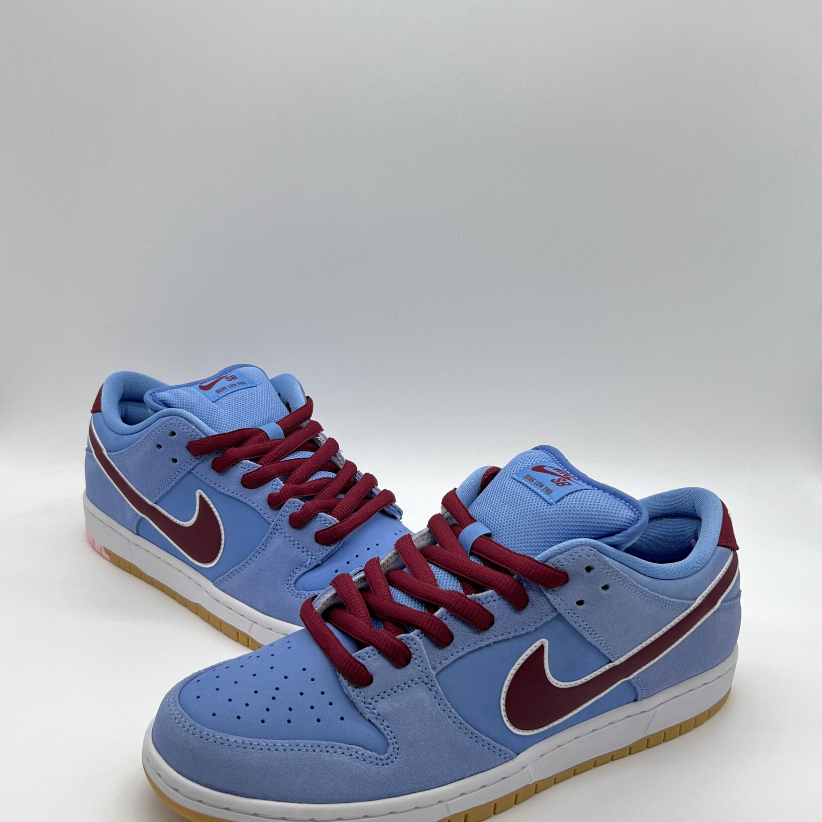 Nike SB Dunk Low Philadelphia Phillies