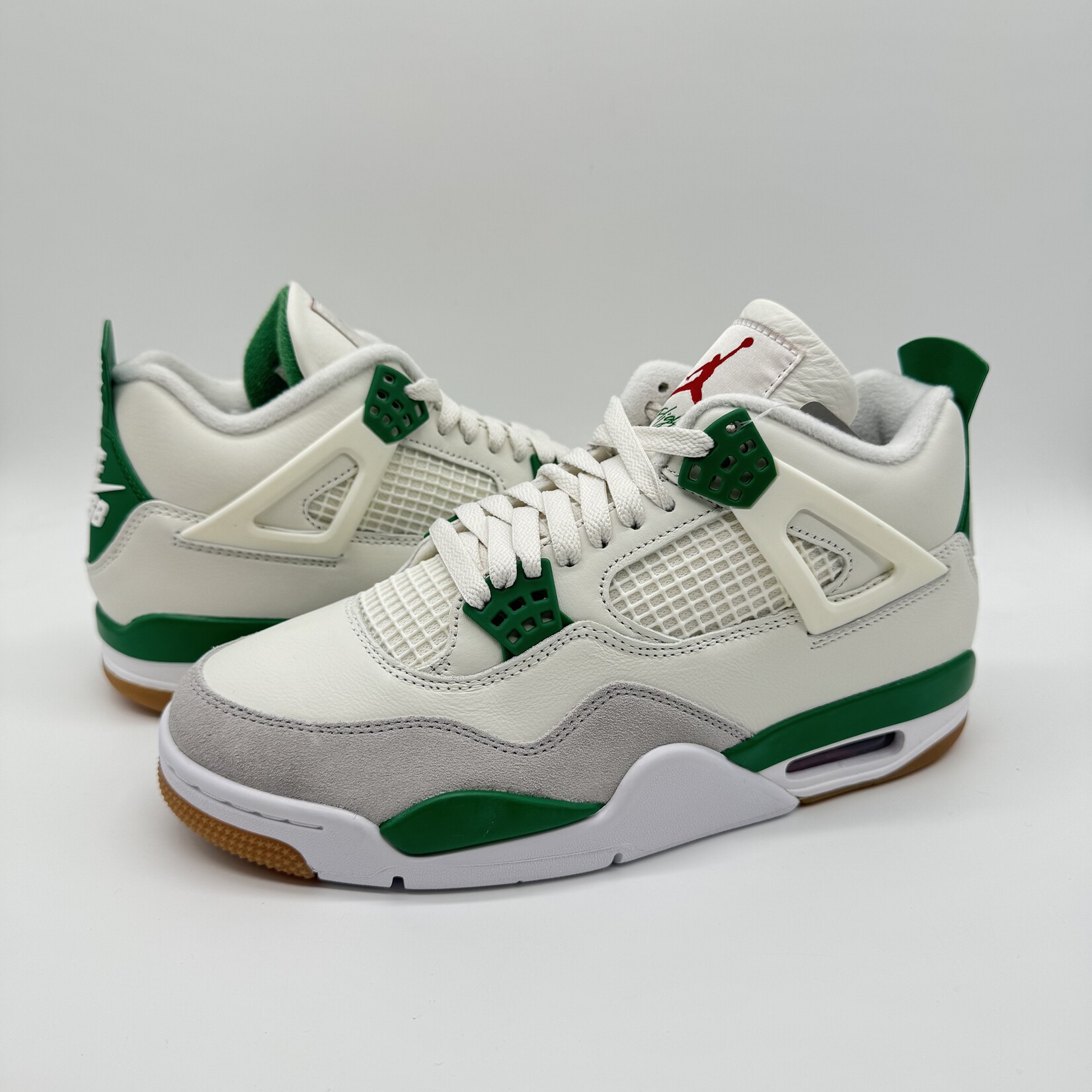 Jordan 4 Retro SB Pine Green