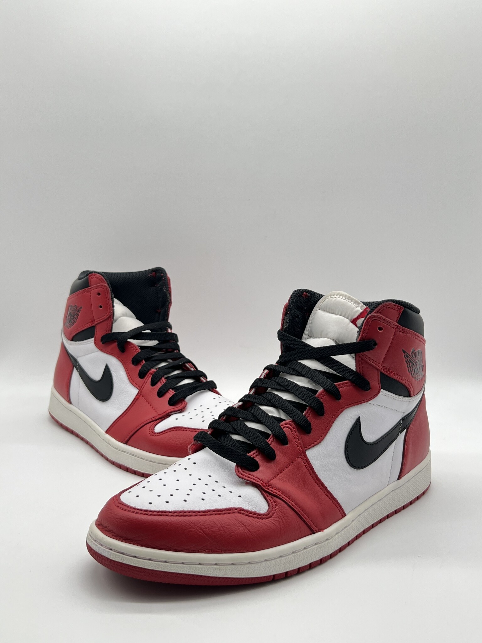 jordan-1-retro-chicago-2015.jpg