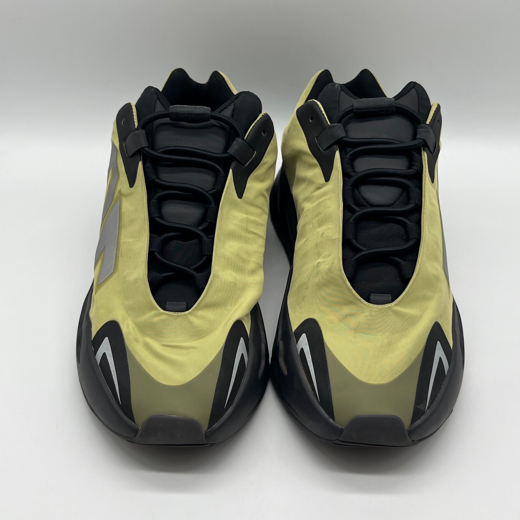 Yeezy Boost 700 MNVN Resin