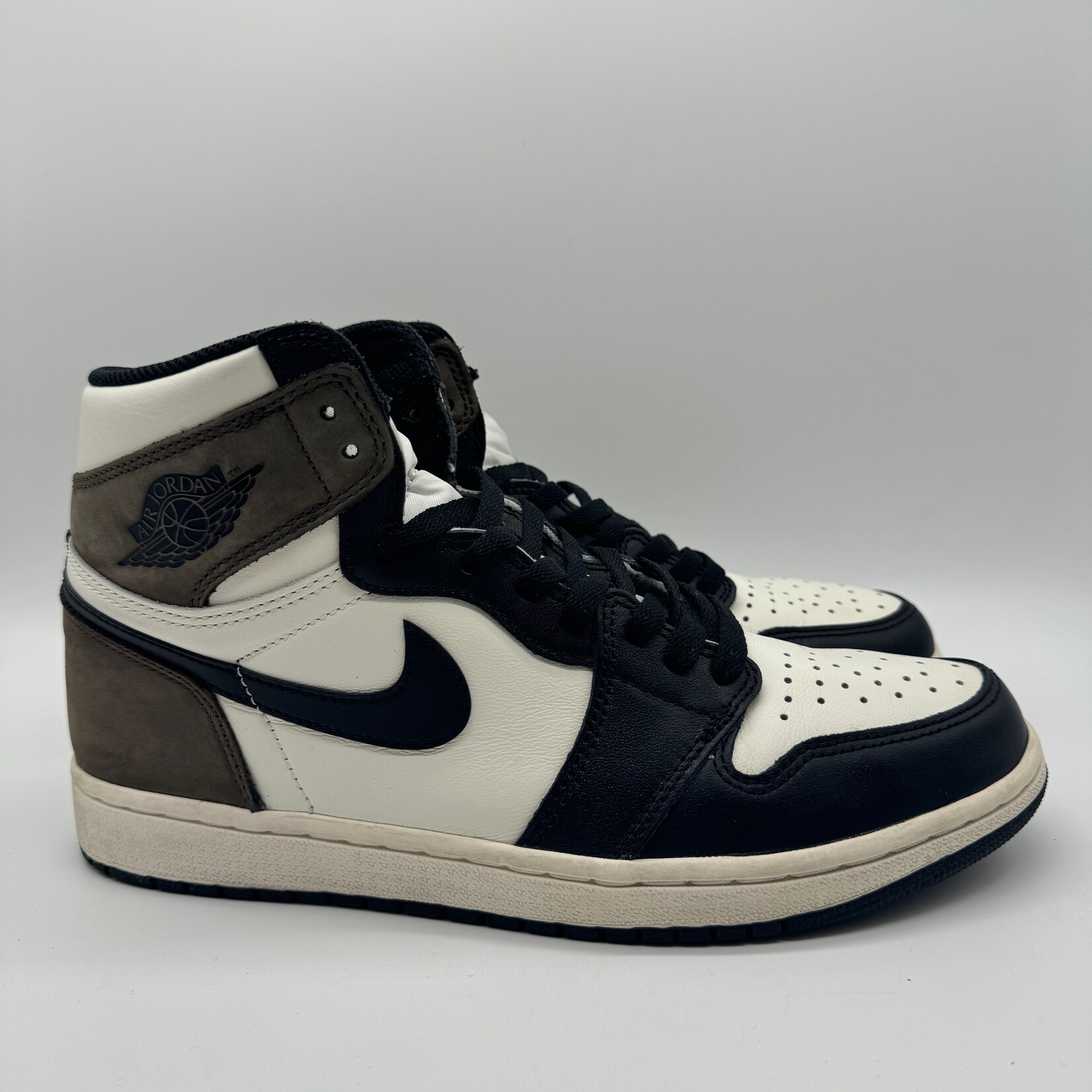 Jordan 1 Retro High Dark Mocha