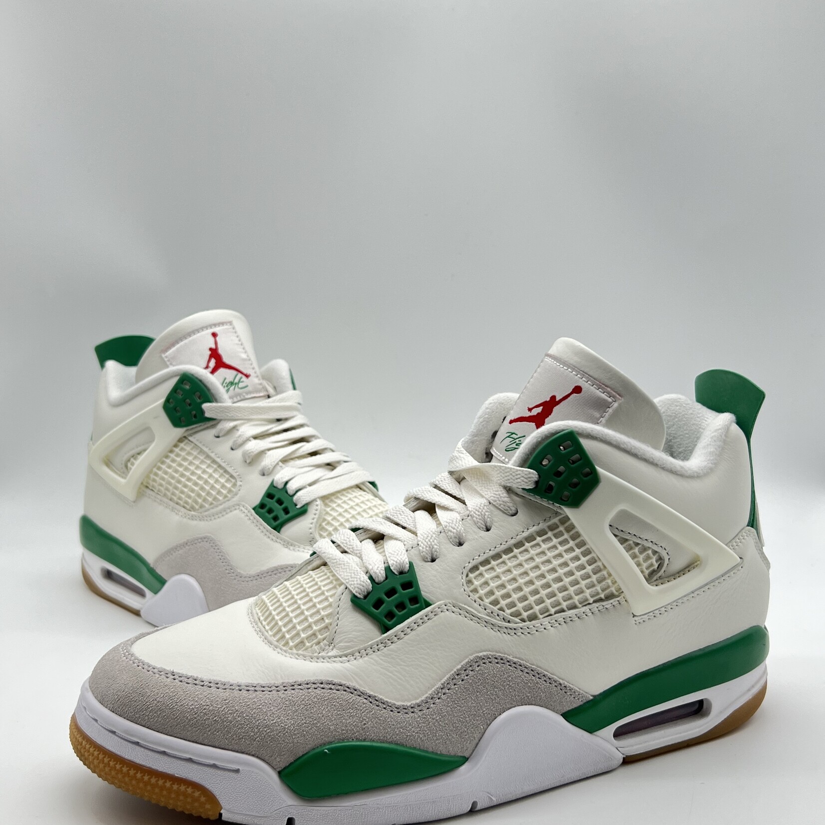 Jordan 4 Retro SB Pine Green