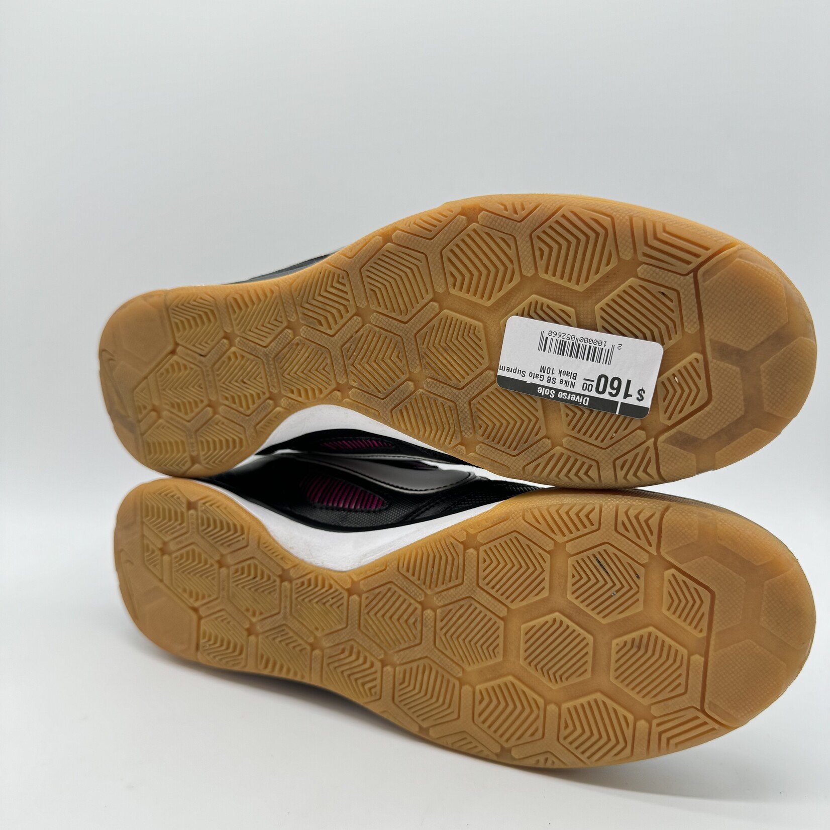 Nike SB Gato Supreme Black - Diverse Sole Nike SB Gato Supreme Black - Diverse Sole