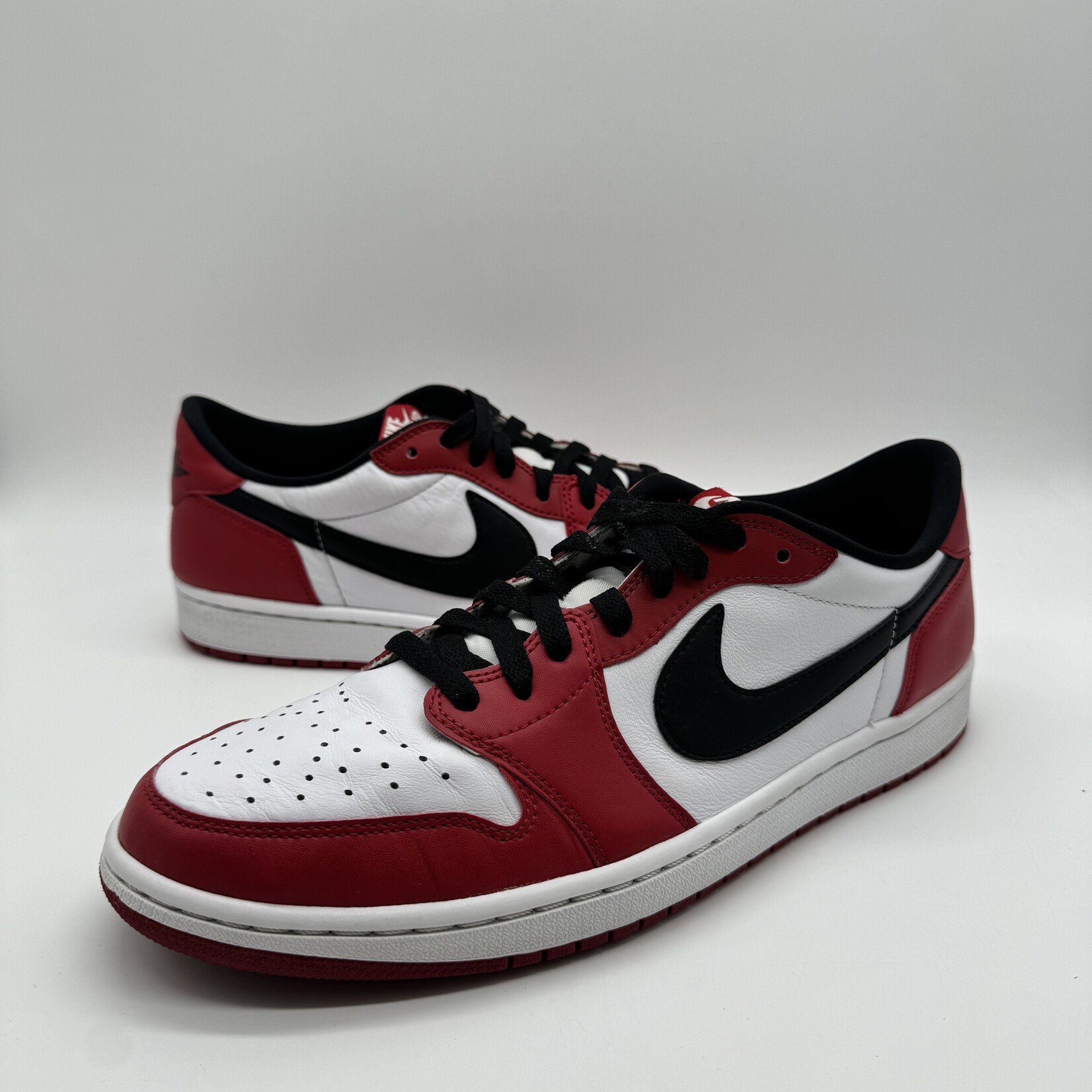 Jordan 1 Retro Low Chicago (2016)