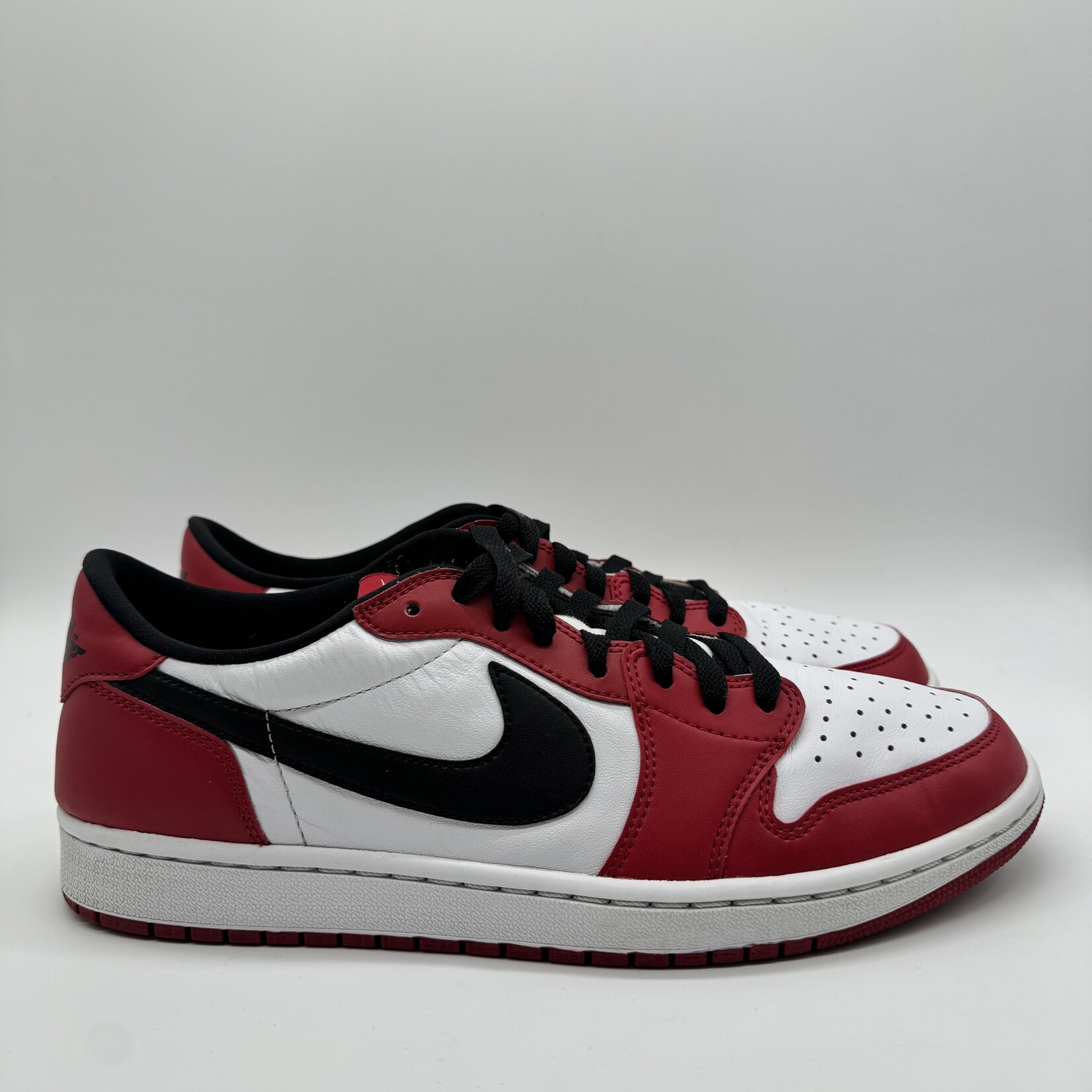 Jordan 1 Retro Low Chicago (2016)