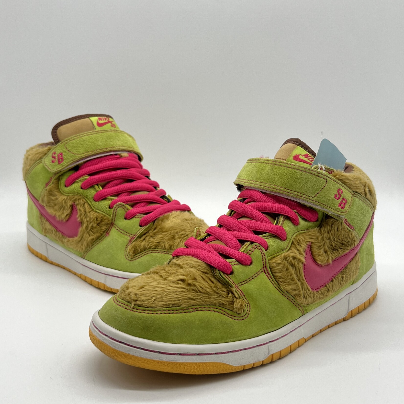 Nike SB Dunk Mid Mama Bear Diverse Sole