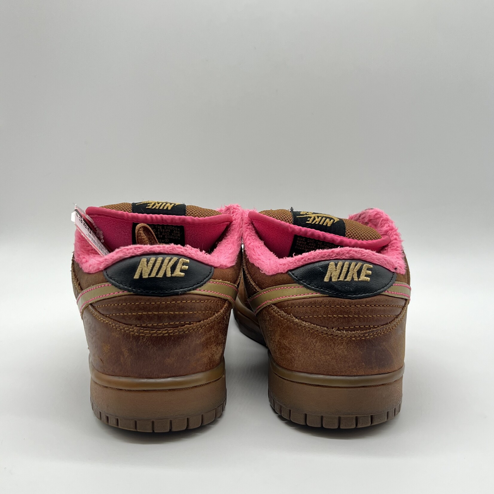 Nike SB Dunk Low Gibson Guitar Case
