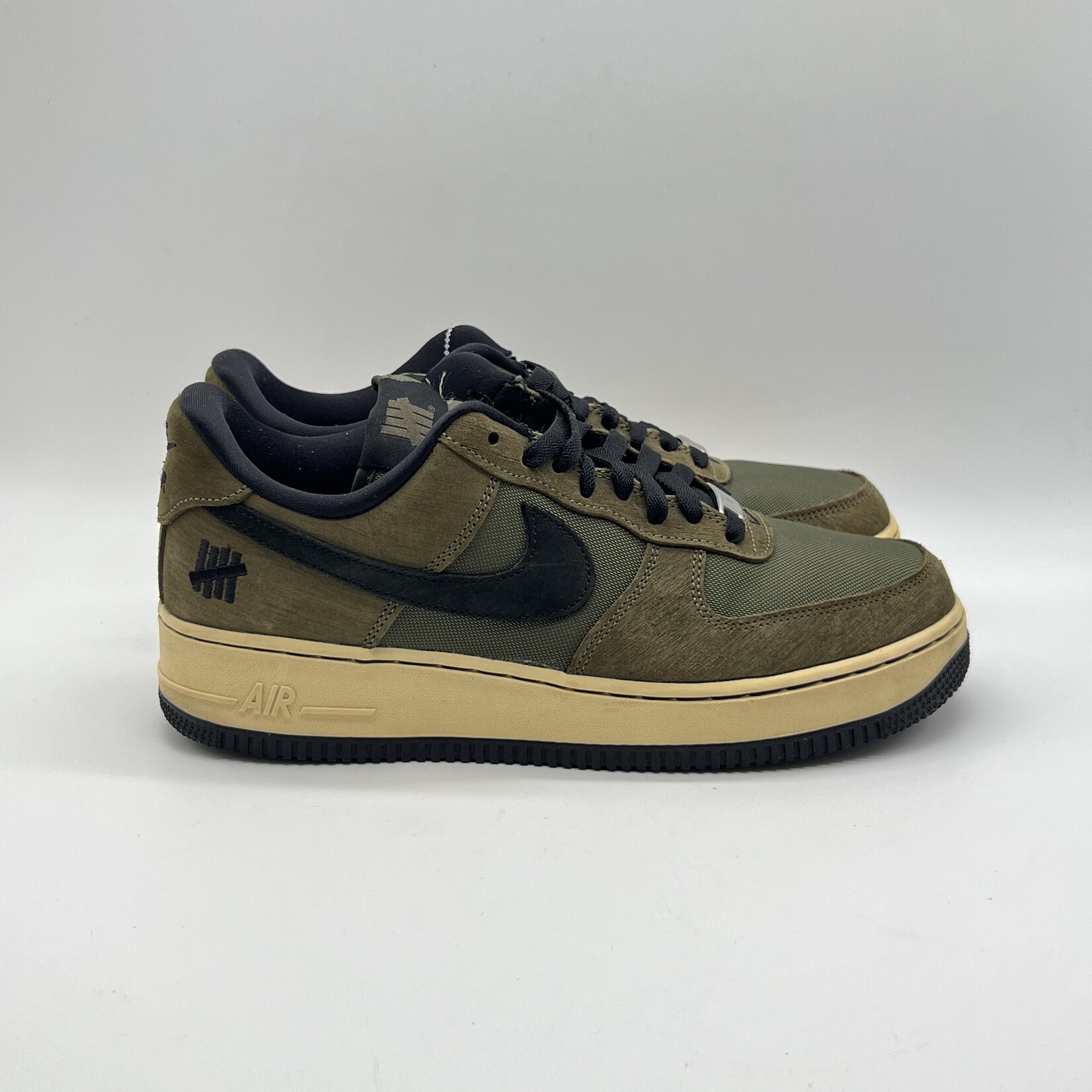 Nike Air Force 1 Low SP Undefeated Ballistic Dunk vs. AF1